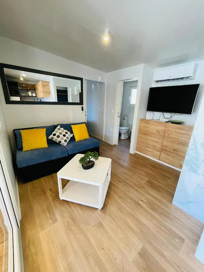 Iris Holiday Homes Biograd Na Moru
