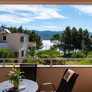 Apartment Lelu