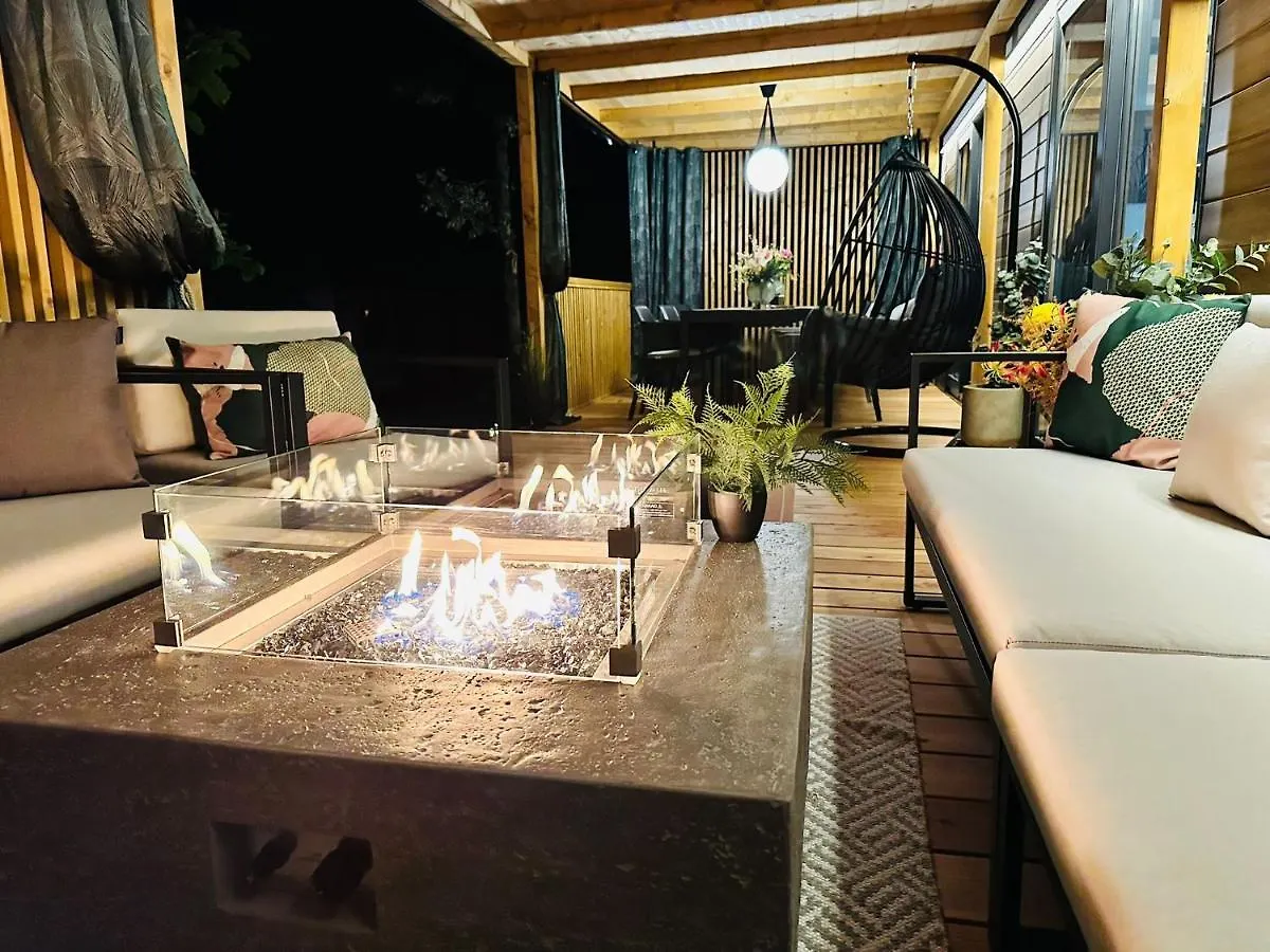 Iris Holiday Homes Biograd Na Moru Κάμπινγκ