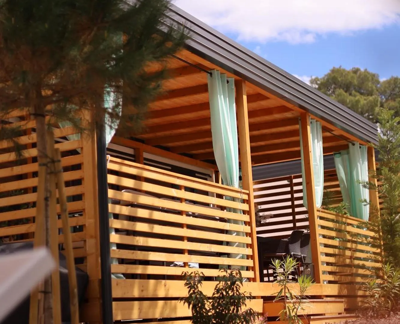 Iris Holiday Homes Biograd Na Moru 4*,